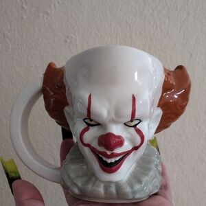 🆕 Pennywise Shaped Face Ceramic Mug